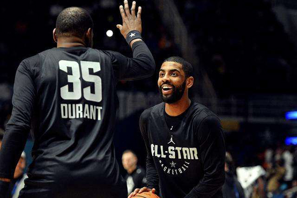 他在防守端 他在防守端