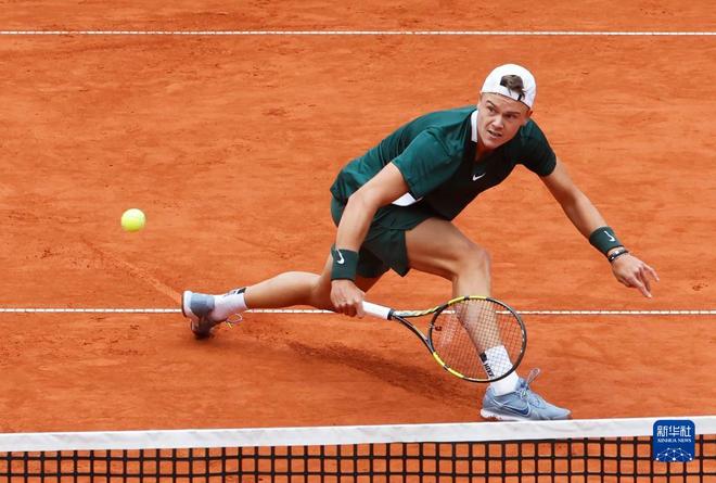 保持强势 保持强势