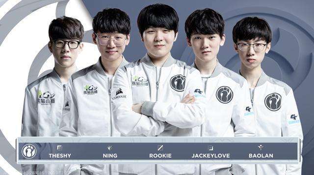 在经过一个 在经过一个